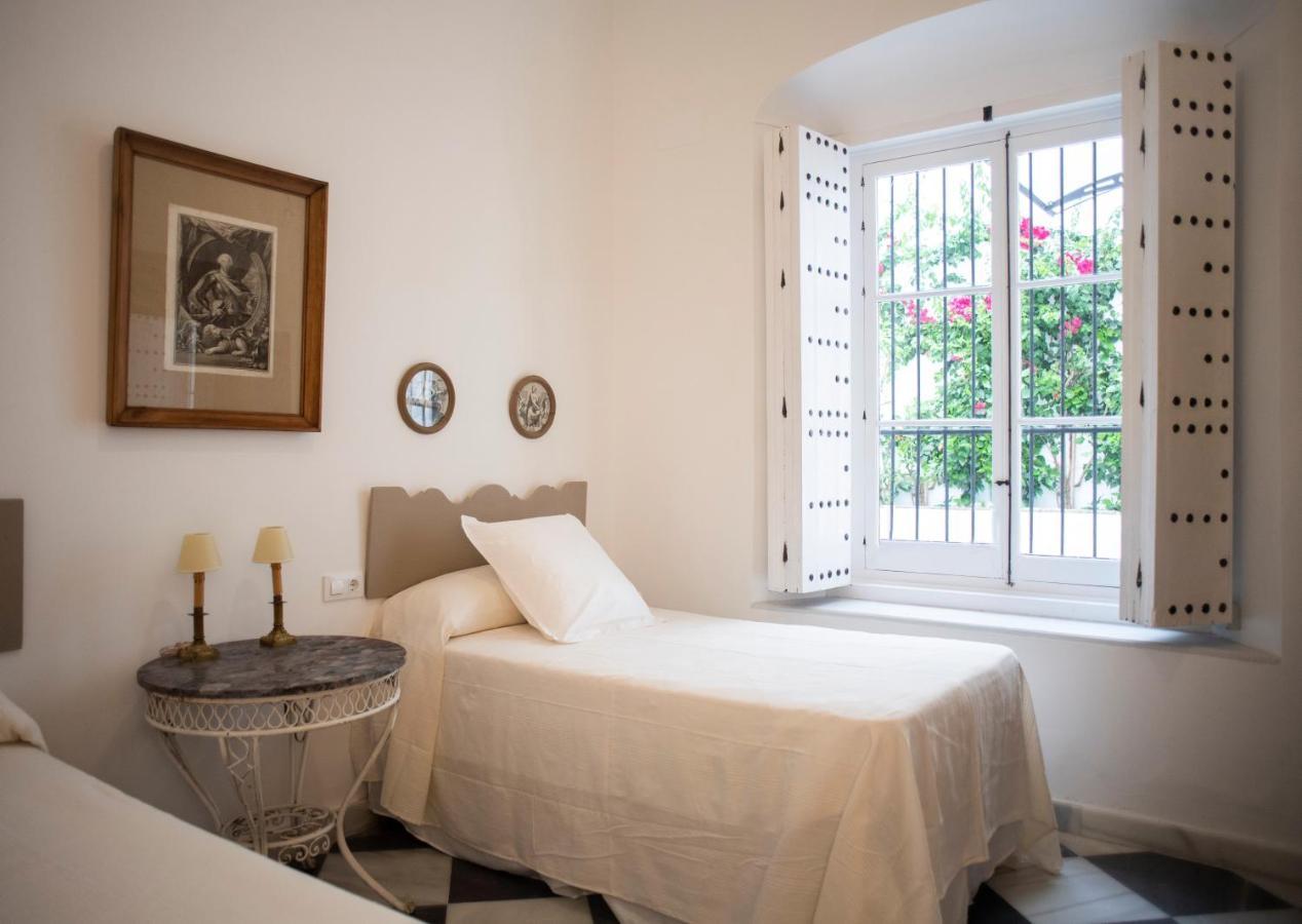 Gatu Premium Apartamento Palacio Oneto Con Jardin Privado " Preferente Mayores De 25 Anos Y Familias " El Puerto de Santa María Exteriör bild