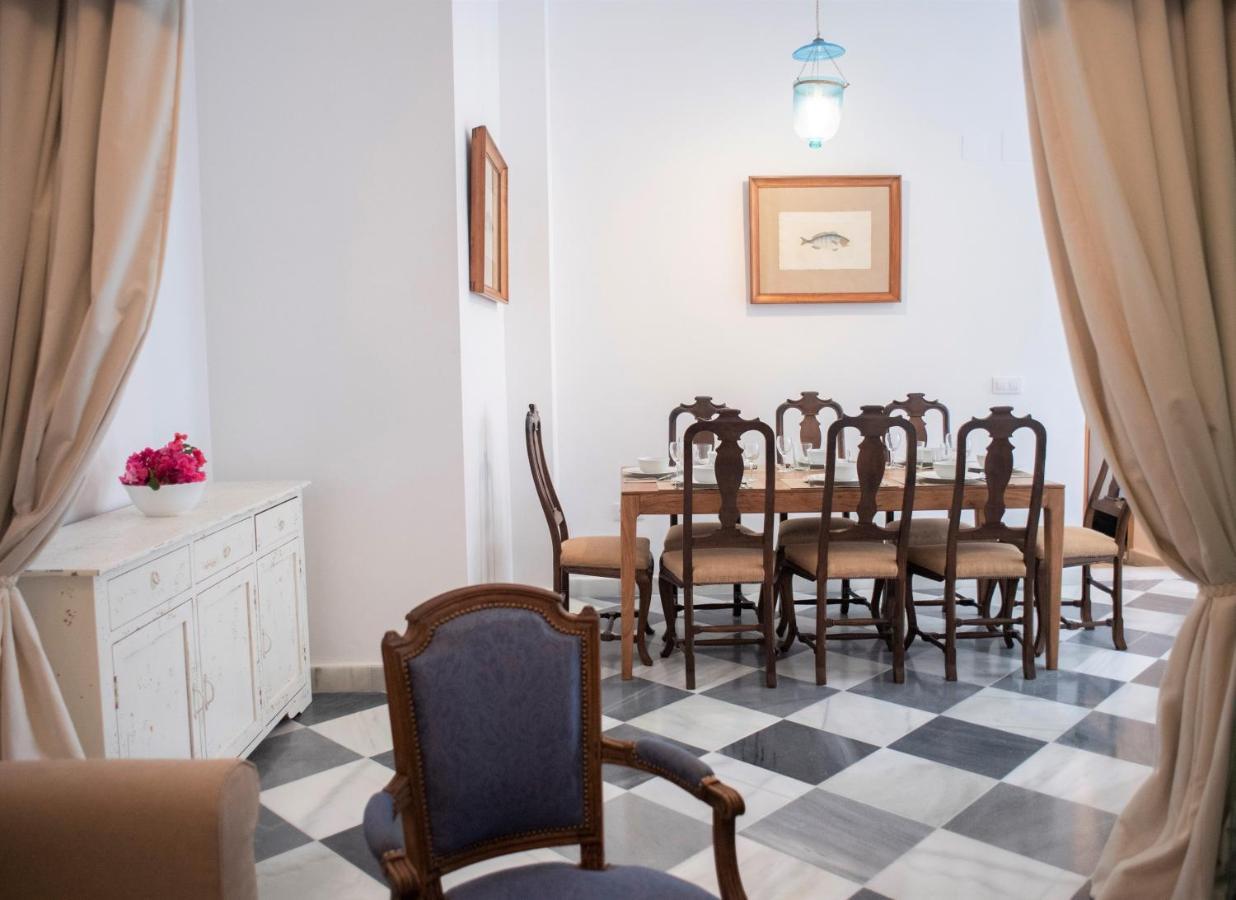 Gatu Premium Apartamento Palacio Oneto Con Jardin Privado " Preferente Mayores De 25 Anos Y Familias " El Puerto de Santa María Exteriör bild