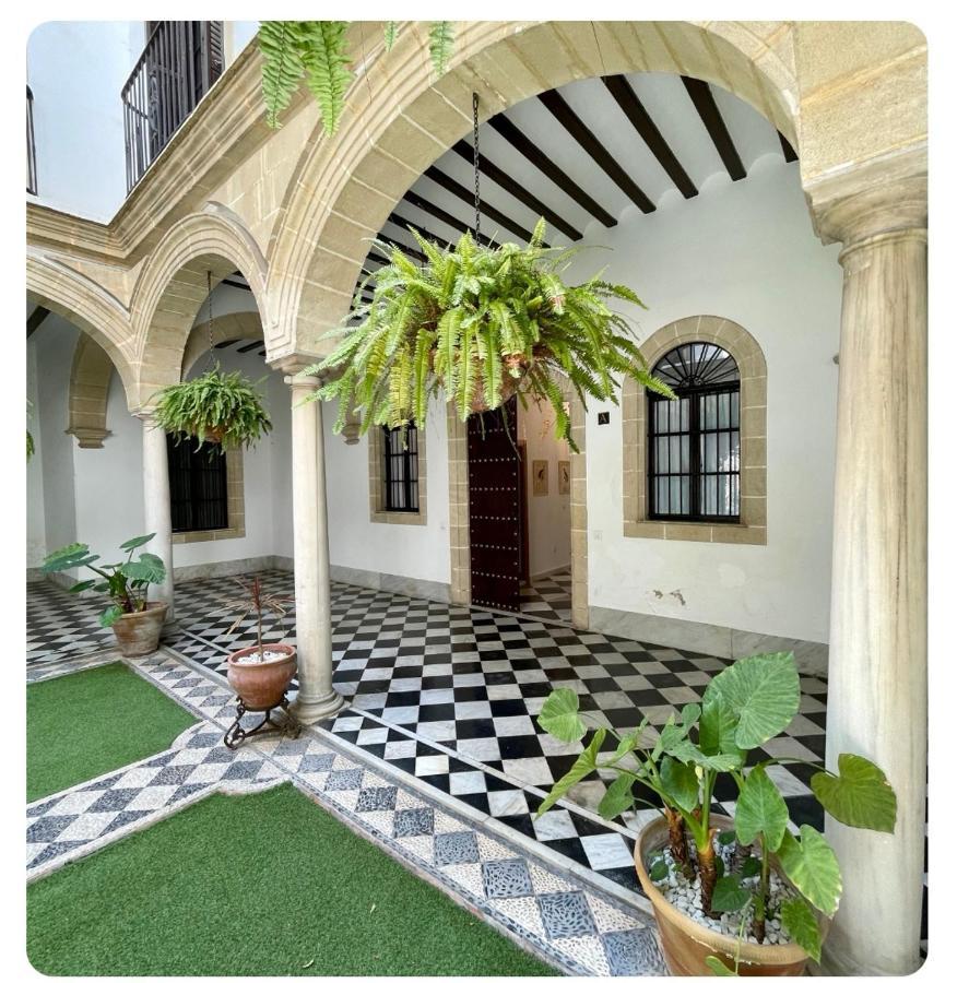 Gatu Premium Apartamento Palacio Oneto Con Jardin Privado " Preferente Mayores De 25 Anos Y Familias " El Puerto de Santa María Exteriör bild