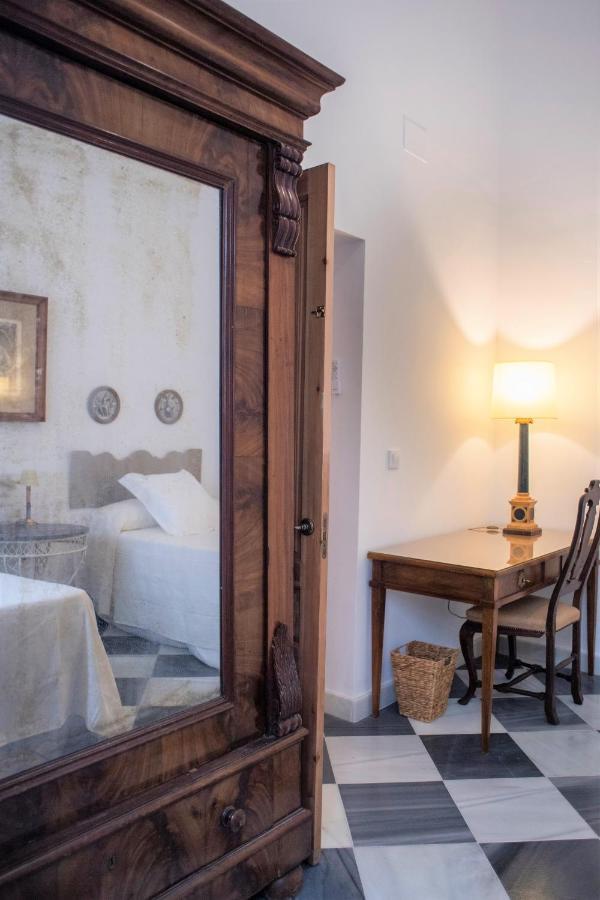 Gatu Premium Apartamento Palacio Oneto Con Jardin Privado " Preferente Mayores De 25 Anos Y Familias " El Puerto de Santa María Exteriör bild