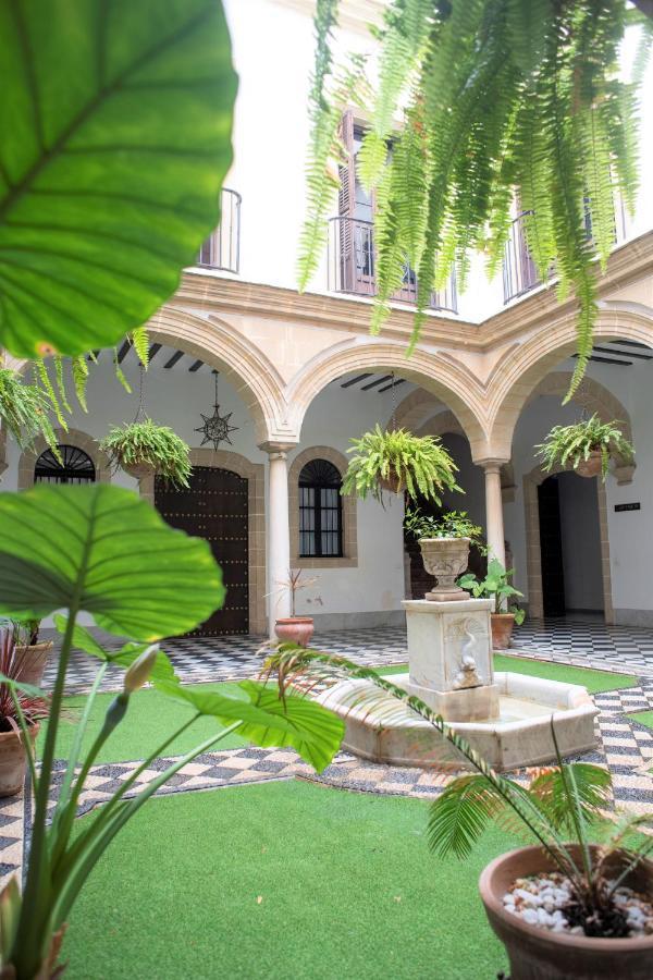 Gatu Premium Apartamento Palacio Oneto Con Jardin Privado " Preferente Mayores De 25 Anos Y Familias " El Puerto de Santa María Exteriör bild